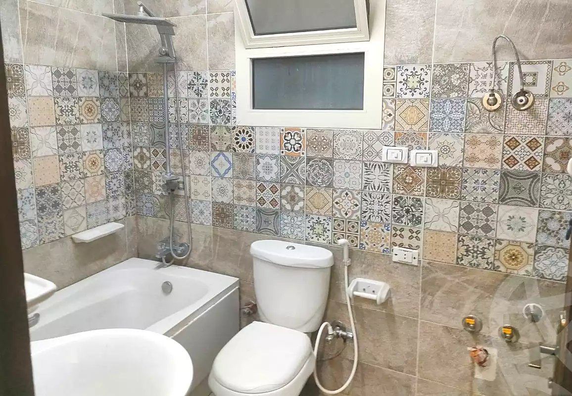 https://aqarmap.com.eg/ar/listing/7205437-for-sale-cairo-el-haram-el-lebeny-soltan-khattab-st