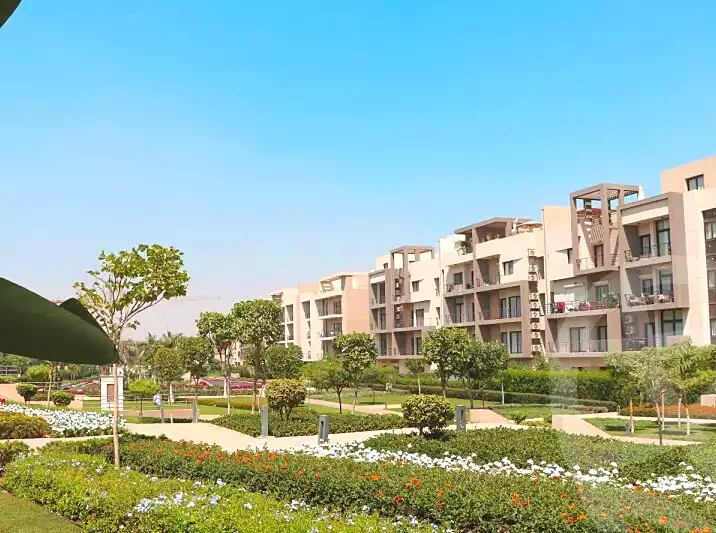 https://aqarmap.com.eg/ar/listing/7205557-for-sale-cairo-new-cairo-compounds-fifth-square