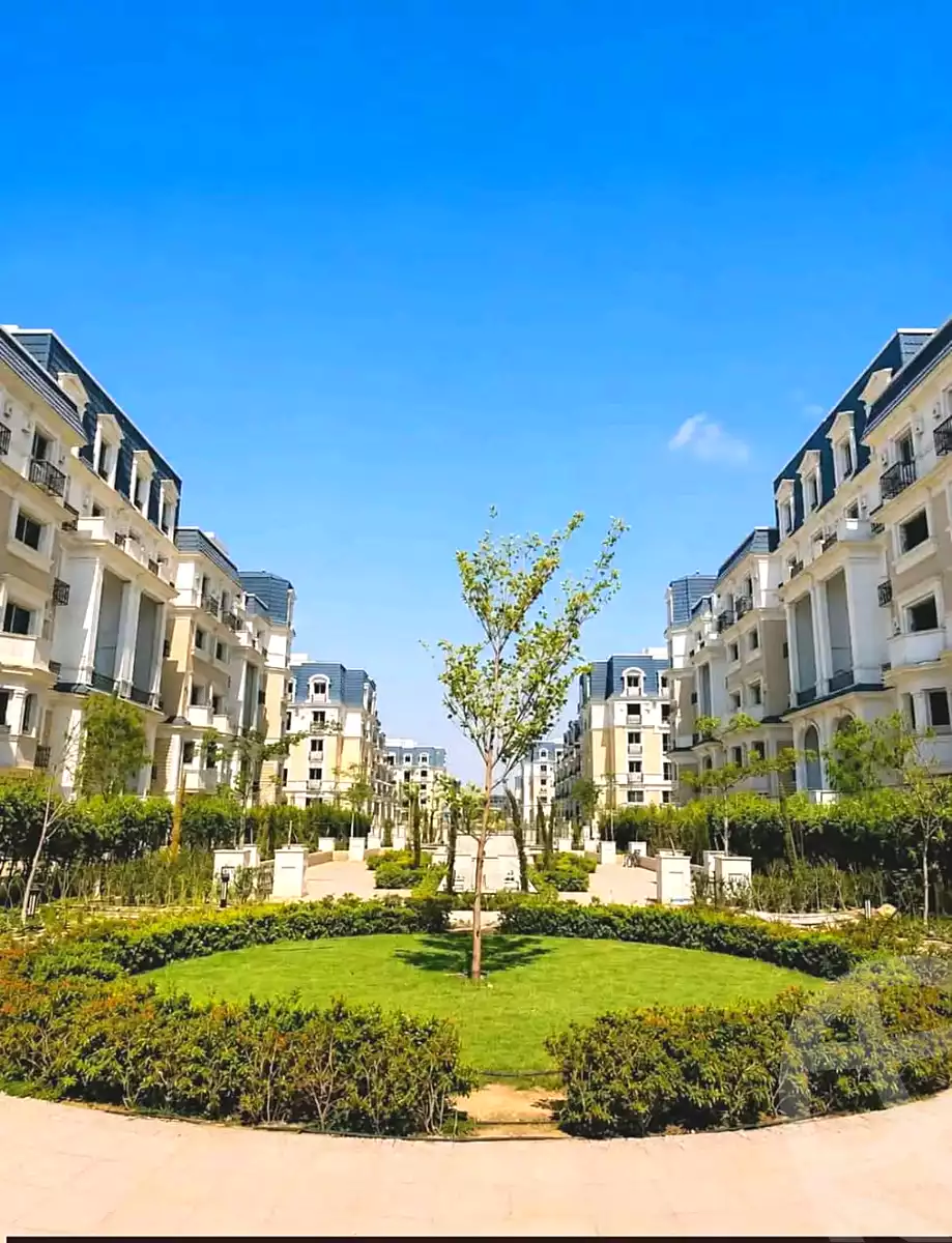 https://aqarmap.com.eg/ar/listing/7205565-for-sale-cairo-new-cairo-compounds-mountain-view-hyde-park