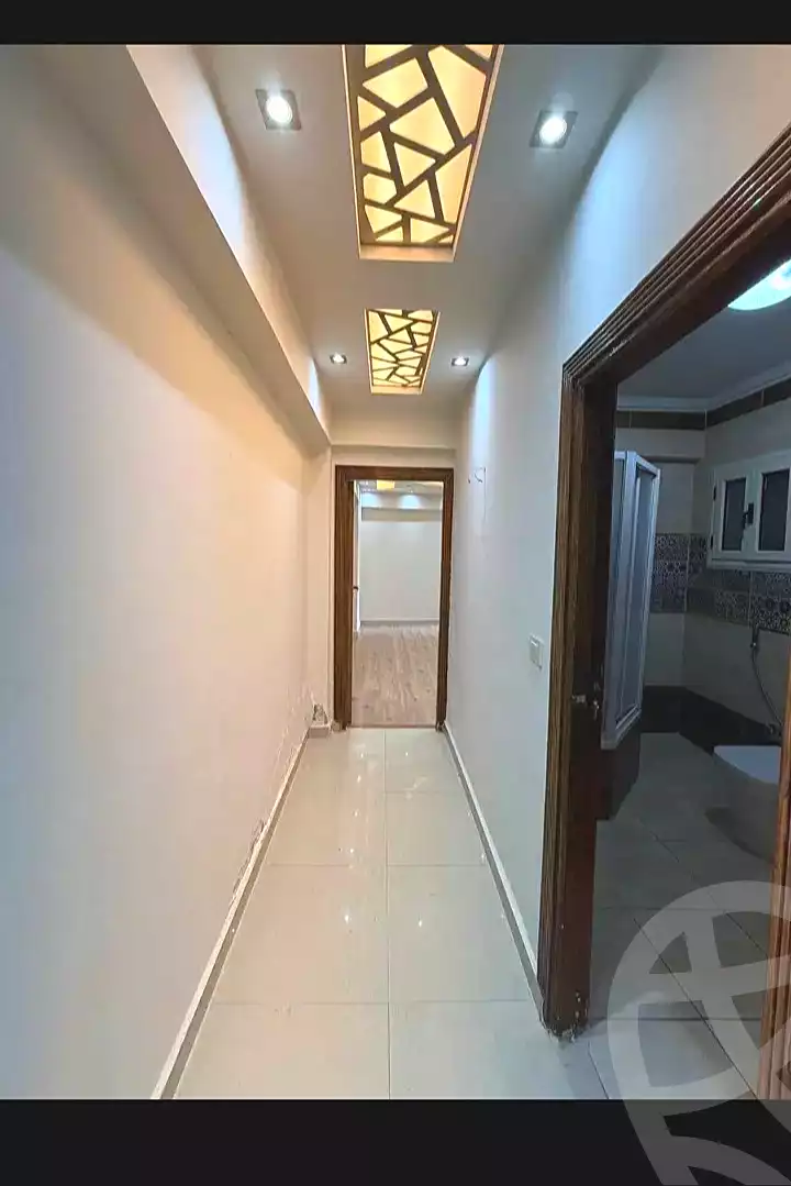 https://aqarmap.com.eg/ar/listing/7205600-for-sale-alexandria-miami-shr-jml-bd-lnsr