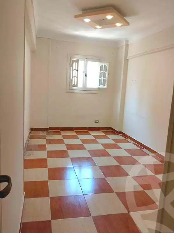 https://aqarmap.com.eg/ar/listing/7205844-for-sale-alexandria-el-asafra-l-sfr-bhry
