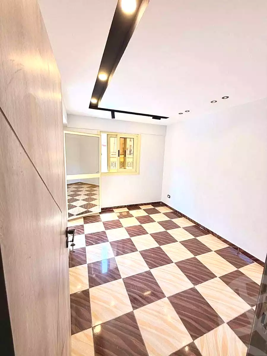 https://aqarmap.com.eg/en/listing/7205878-for-sale-alexandria-sydy-bshr-sydy-bshr-bhry-shr-khld-bn-lwlyd