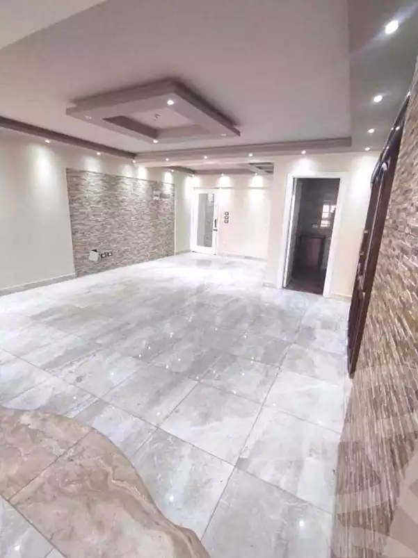 https://aqarmap.com.eg/ar/listing/7205968-for-rent-alexandria-moharram-bey