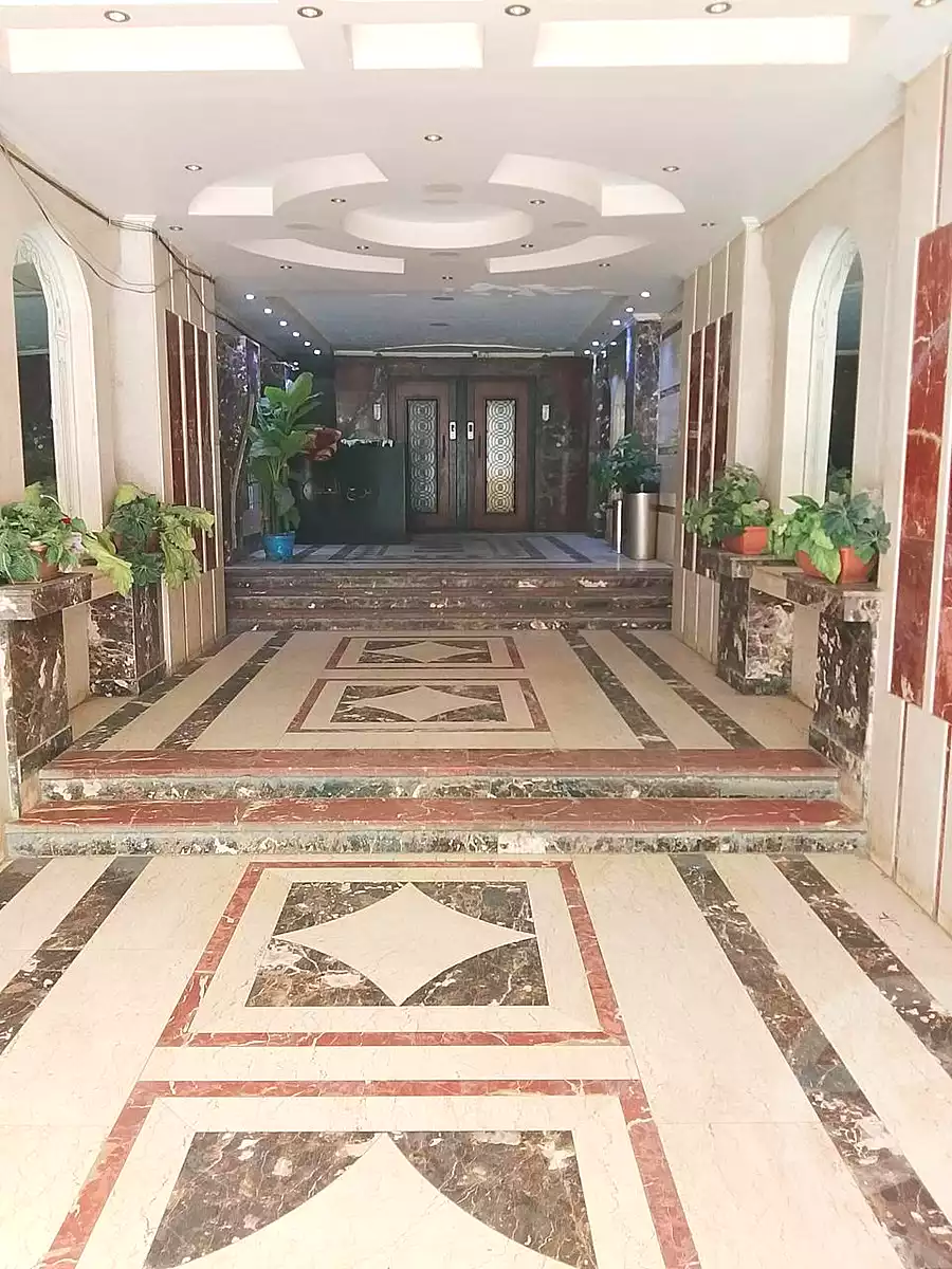 https://aqarmap.com.eg/en/listing/7205991-for-rent-cairo-el-mohandesen-meet-oqbah-esraa-al-malmin-st