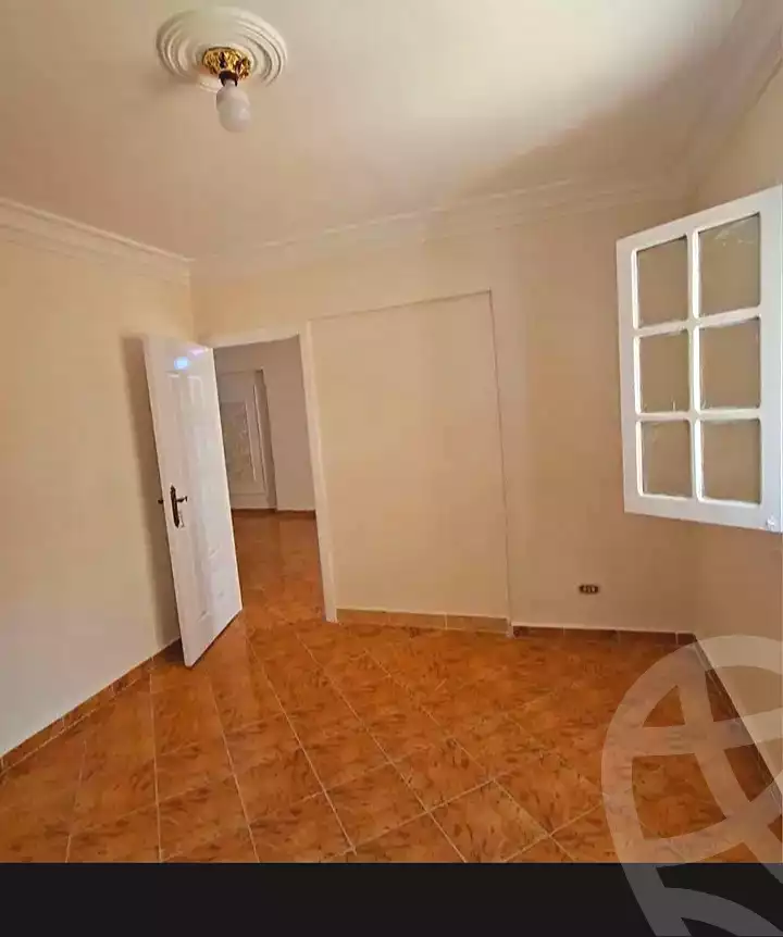 https://aqarmap.com.eg/ar/listing/7206057-for-sale-alexandria-el-asafra-l-sfr-bhry