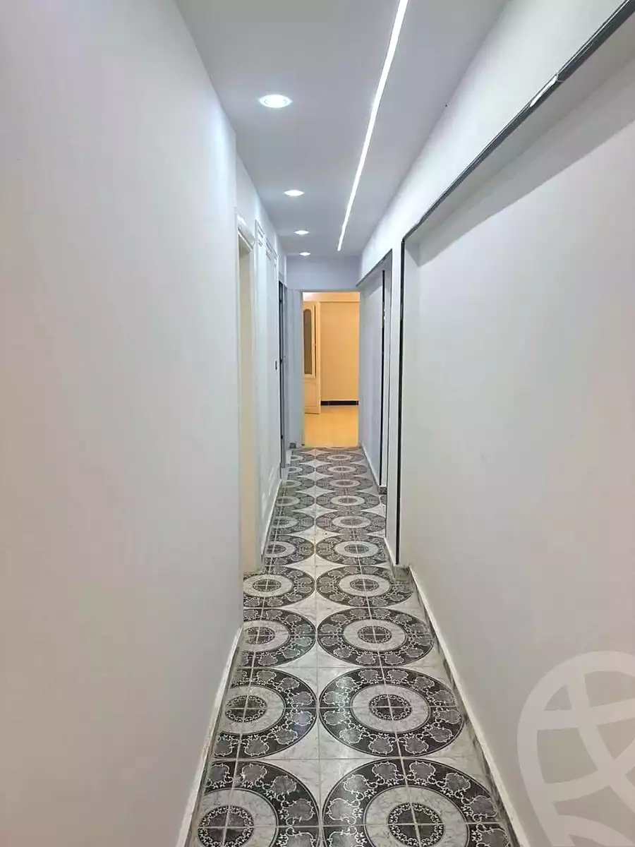 https://aqarmap.com.eg/en/listing/7206722-for-sale-alexandria-al-agamy-el-hanouvel-radwan-st