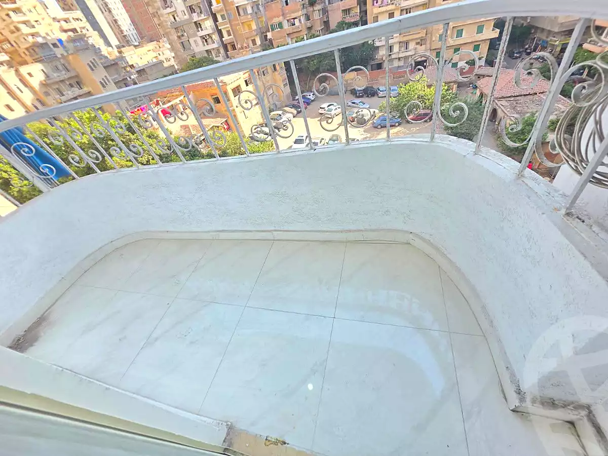 https://aqarmap.com.eg/ar/listing/7206869-for-sale-alexandria-sydy-bshr-sydy-bshr-bhry-shr-mhmwd-l-yswy