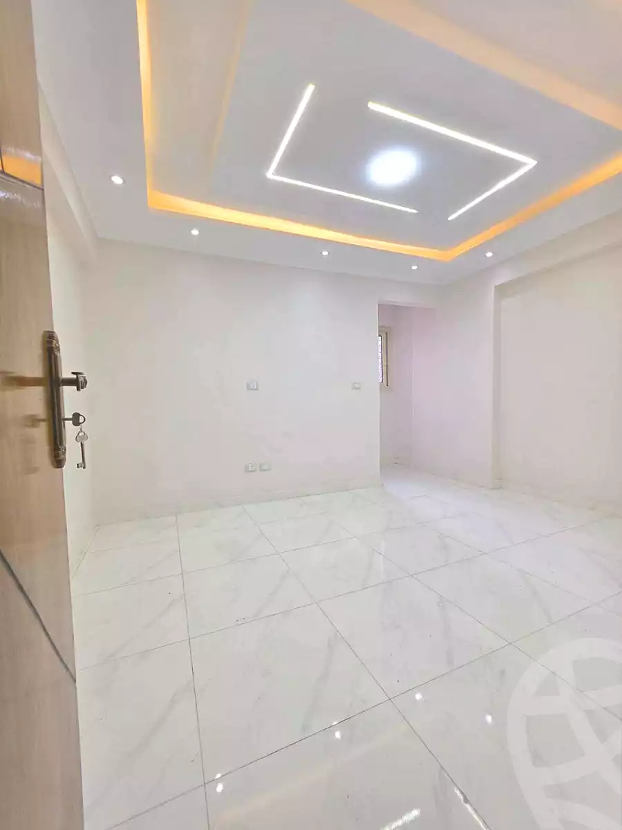 https://aqarmap.com.eg/ar/listing/7206869-for-sale-alexandria-sydy-bshr-sydy-bshr-bhry-shr-mhmwd-l-yswy