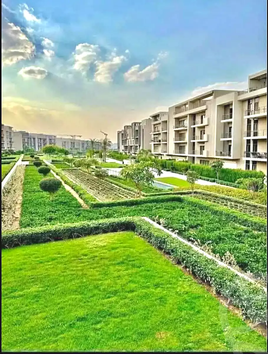 https://aqarmap.com.eg/en/listing/7207002-for-sale-cairo-new-cairo-compounds-fifth-square