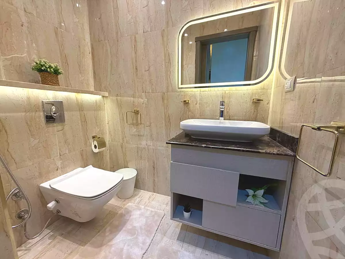 https://aqarmap.com.eg/ar/listing/7207463-for-sale-cairo-new-cairo-compounds-lakeview-residence
