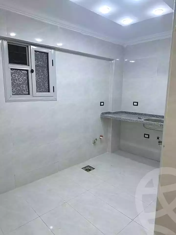 https://aqarmap.com.eg/en/listing/7207639-for-sale-alexandria-al-agamy-el-hanouvel-radwan-st