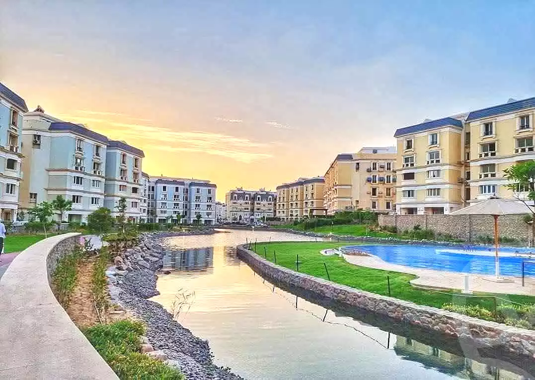 https://aqarmap.com.eg/ar/listing/7207662-for-sale-cairo-new-cairo-compounds-mountain-view-hyde-park