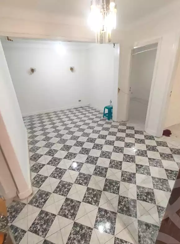 https://aqarmap.com.eg/ar/listing/7208030-for-sale-alexandria-sydy-bshr-sydy-bshr-bhry-shr-mhmwd-l-yswy