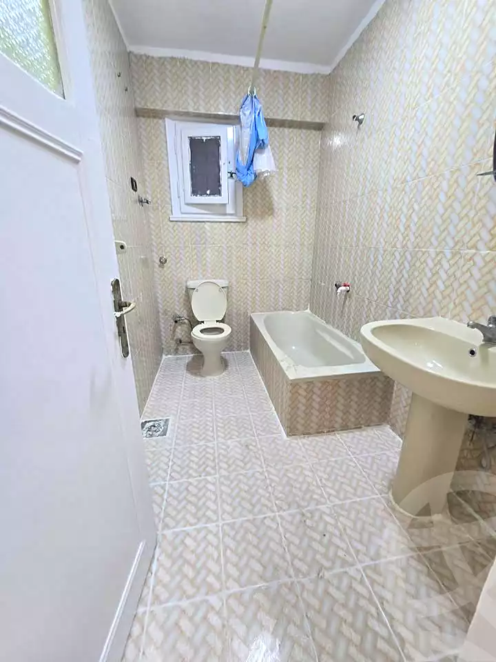 https://aqarmap.com.eg/en/listing/7208225-for-sale-alexandria-al-agamy-shataa-el-nakheel