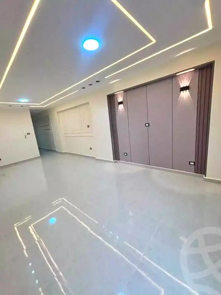 https://aqarmap.com.eg/ar/listing/7208583-for-sale-alexandria-sydy-bshr-sydy-bshr-bhry-gamal-abd-el-nasir-st