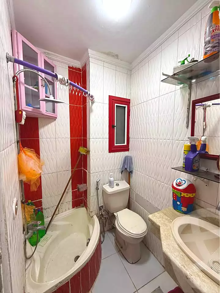 https://aqarmap.com.eg/en/listing/7208812-for-sale-alexandria-sydy-bshr