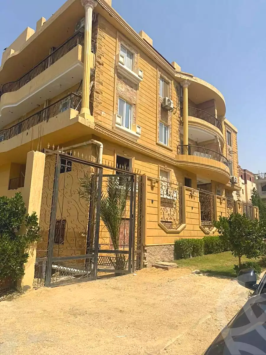 https://aqarmap.com.eg/en/listing/7208943-for-sale-cairo-new-cairo-bait-el-watan-first-neighborhood