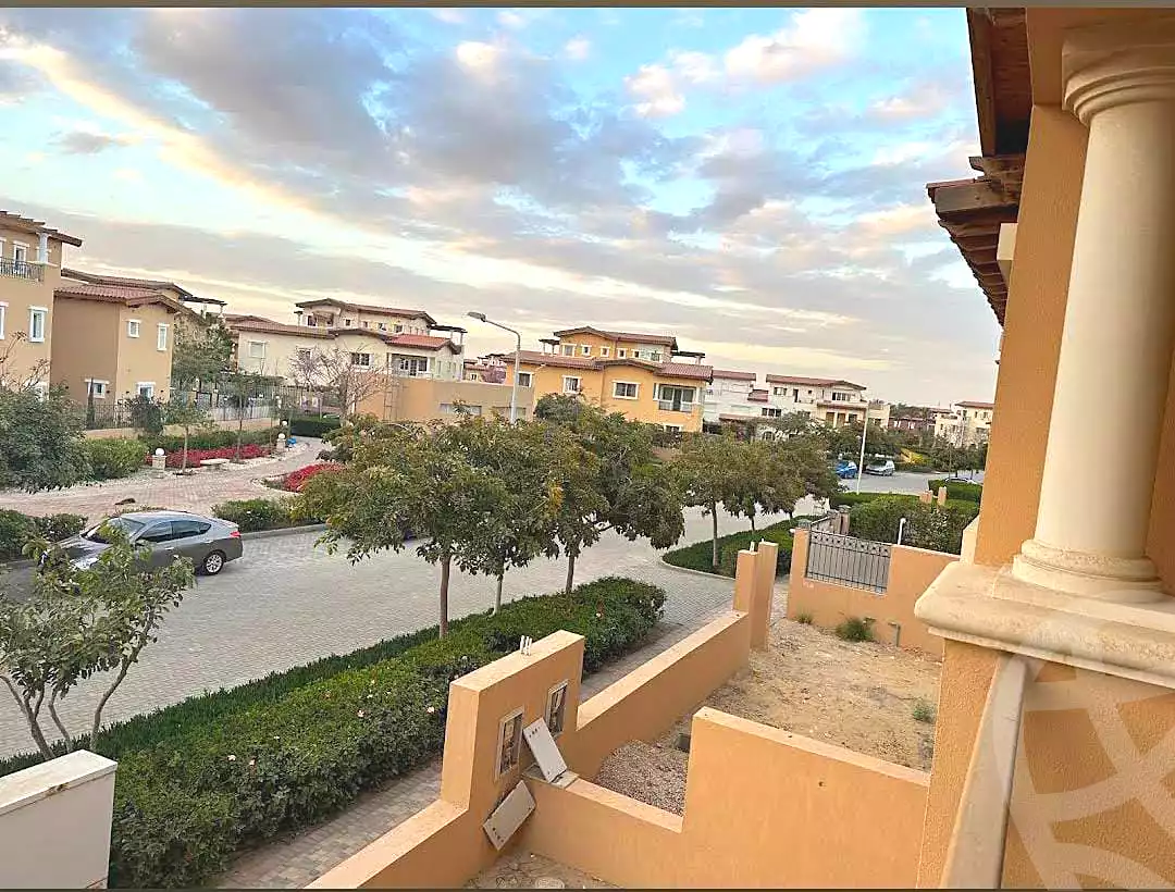 https://aqarmap.com.eg/ar/listing/7208974-for-sale-cairo-new-cairo-compounds-hyde-park-cluster-1-hyde-park