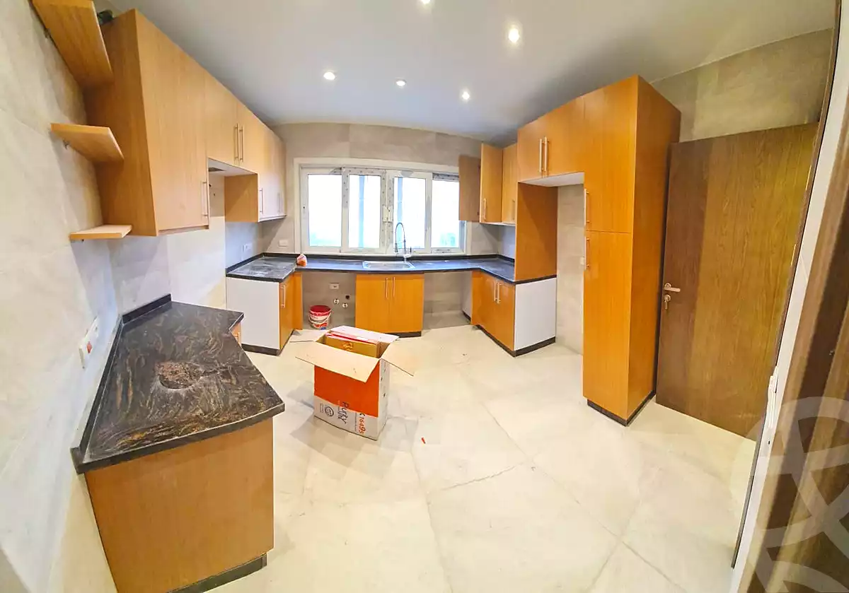 https://aqarmap.com.eg/en/listing/7209054-for-sale-cairo-new-cairo-compounds-mountain-view-hyde-park