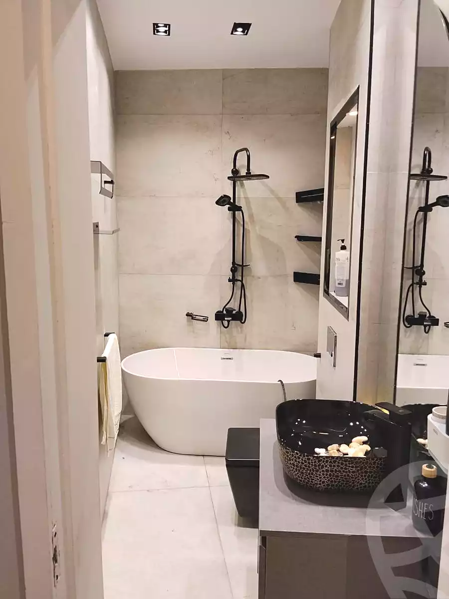 https://aqarmap.com.eg/ar/listing/7209239-for-sale-cairo-el-sheikh-zayed-city-compounds-zayed-heights-compound