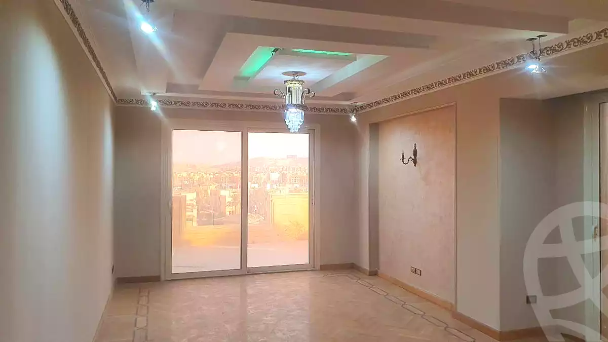 12 BR Villa in Royal City, photo 3 of 14