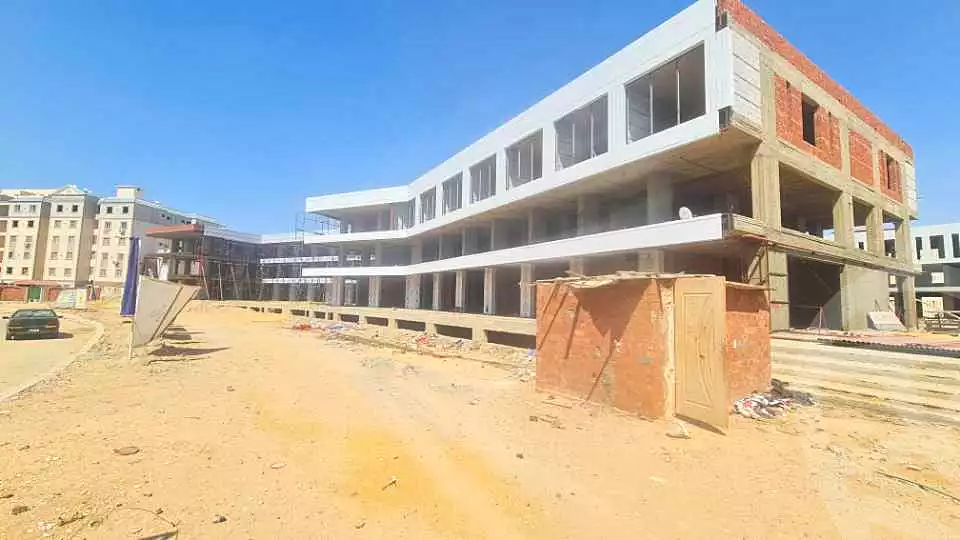 https://aqarmap.com.eg/en/listing/7209630-for-sale-cairo-6th-of-october-hadaeq-october-compounds-spanish-district