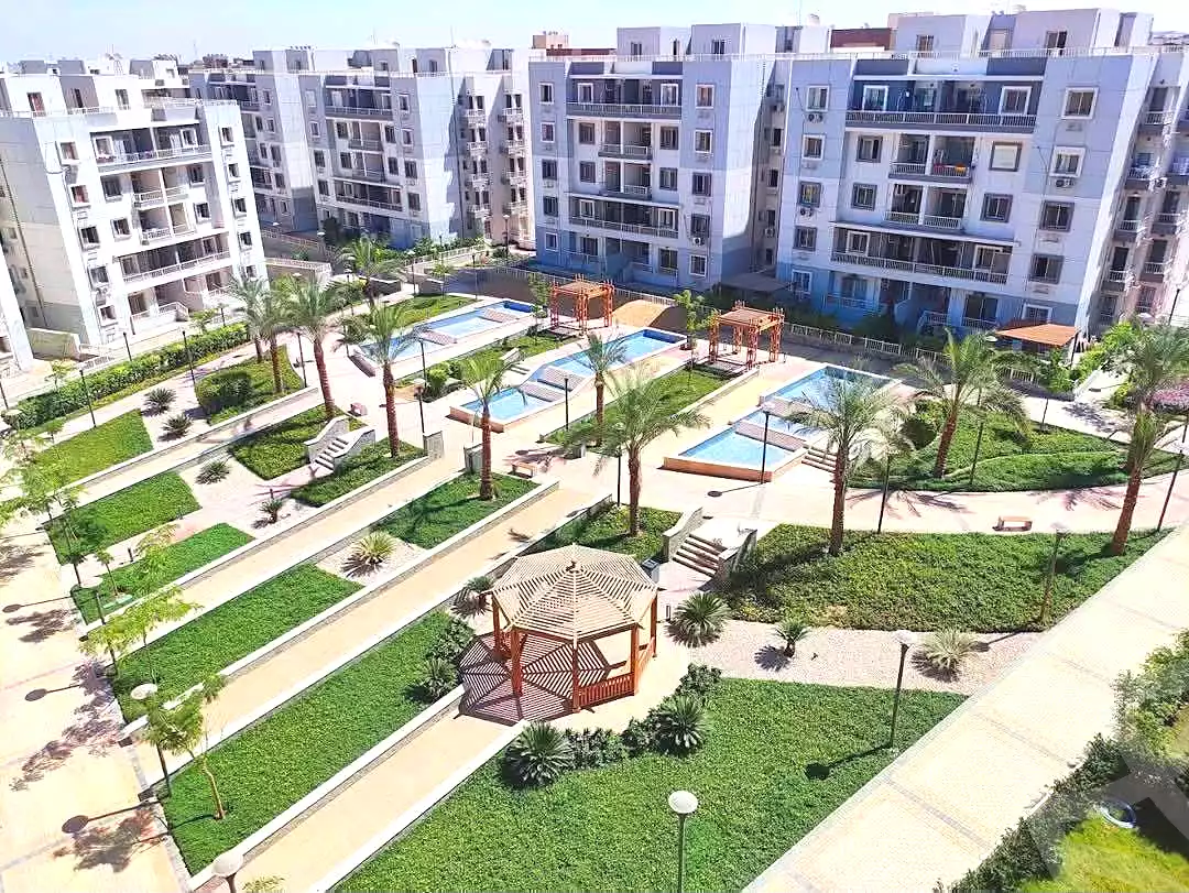 https://aqarmap.com.eg/en/listing/7210398-for-sale-cairo-new-cairo-compounds-jyd
