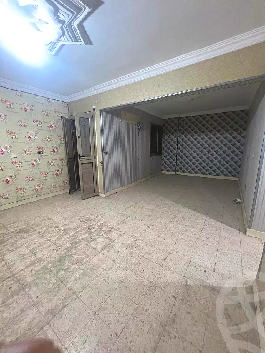https://aqarmap.com.eg/ar/listing/7210580-for-sale-cairo-helwan-mahmoud-khater-st