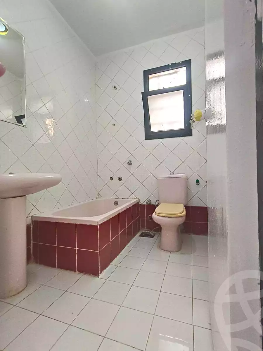 https://aqarmap.com.eg/ar/listing/7210930-for-sale-alexandria-al-agamy-shataa-el-nakheel