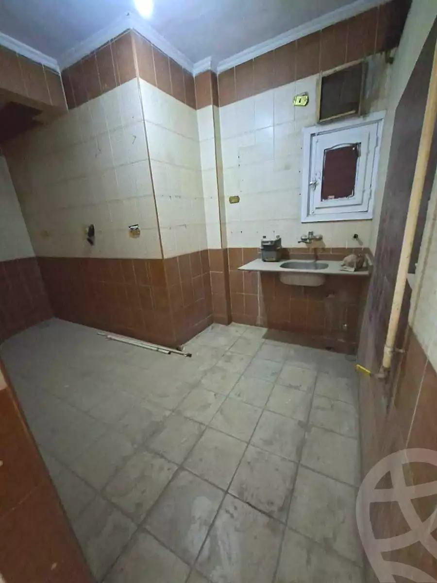 https://aqarmap.com.eg/ar/listing/7210975-for-sale-cairo-helwan-sherif-st