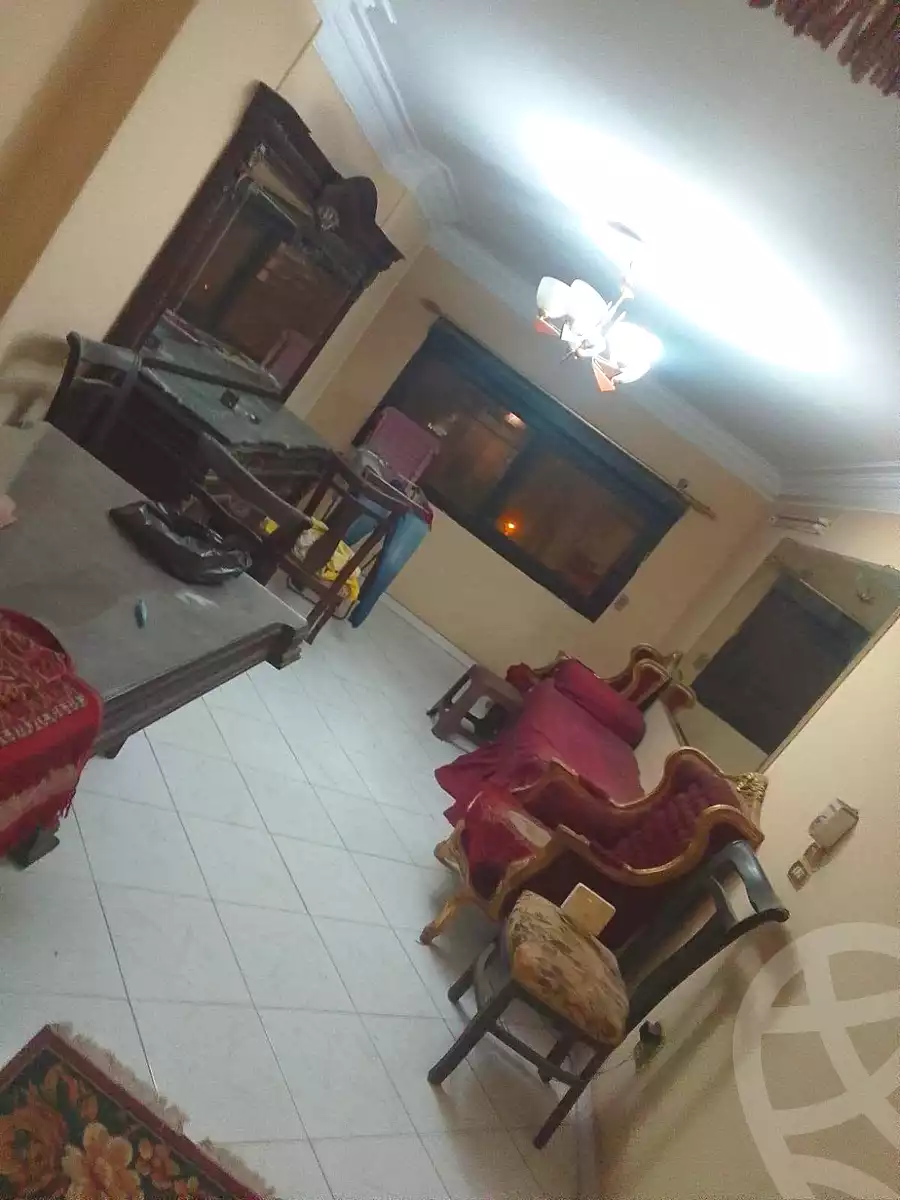 https://aqarmap.com.eg/ar/listing/7211264-for-sale-cairo-helwan-ahmed-enci-st