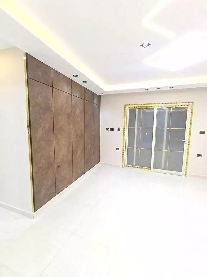 https://aqarmap.com.eg/ar/listing/7211374-for-sale-alexandria-al-agamy-el-hanouvel
