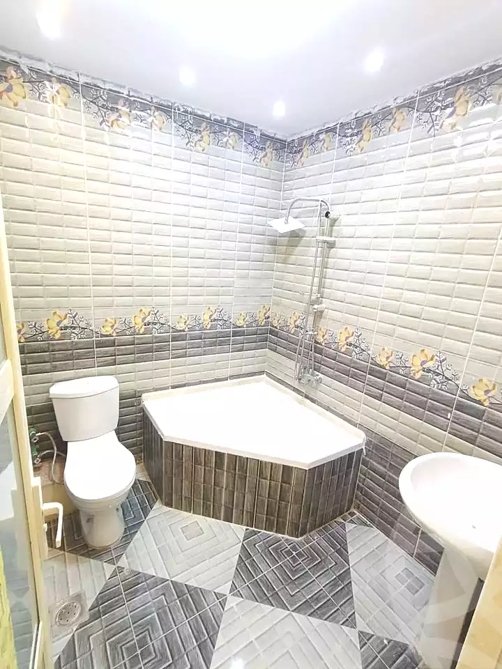 https://aqarmap.com.eg/ar/listing/7211374-for-sale-alexandria-al-agamy-el-hanouvel
