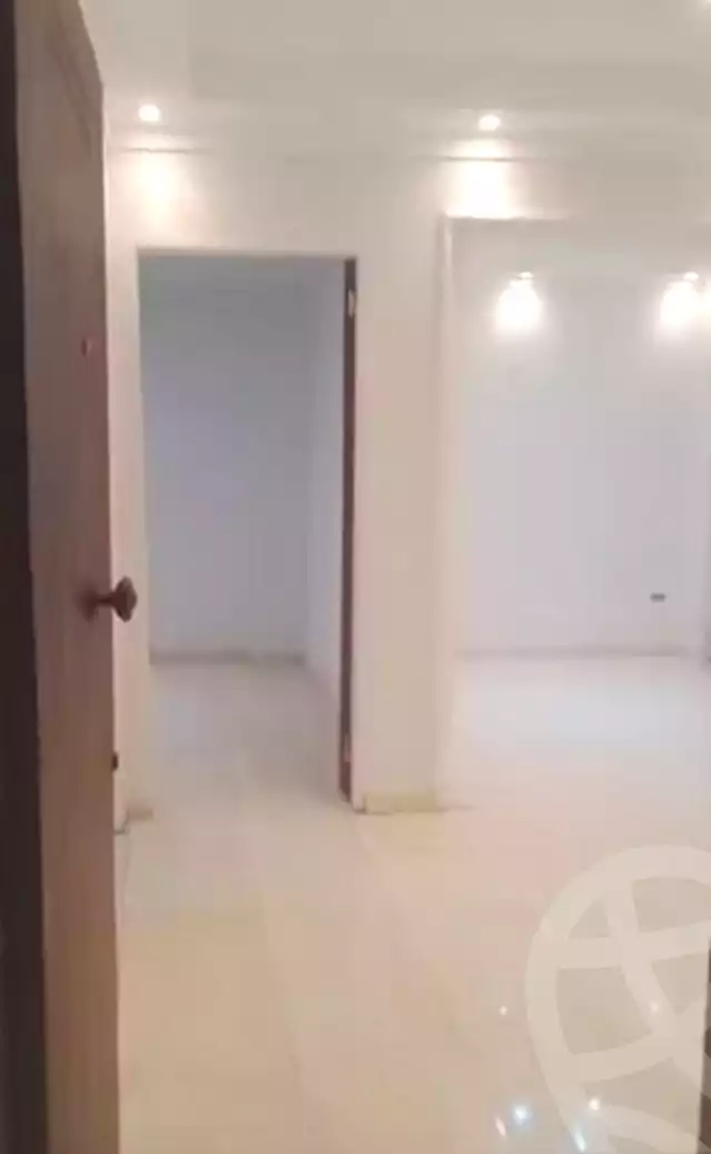 https://aqarmap.com.eg/ar/listing/7211573-for-sale-alexandria-el-asafra-shr-45
