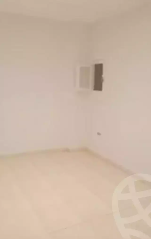 https://aqarmap.com.eg/ar/listing/7211573-for-sale-alexandria-el-asafra-shr-45