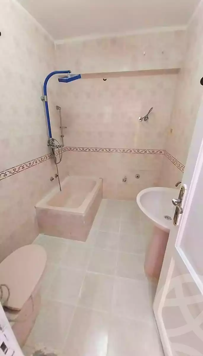 https://aqarmap.com.eg/en/listing/7211831-for-sale-alexandria-al-agamy-shataa-el-nakheel