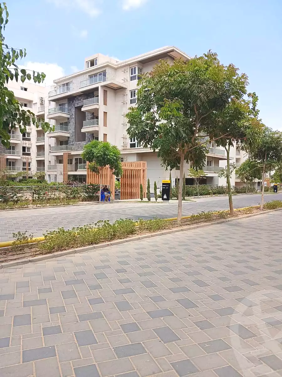 https://aqarmap.com.eg/ar/listing/7212620-for-sale-cairo-new-cairo-compounds-mwntn-fyw-y-syty-club-park-mountain-view-icity