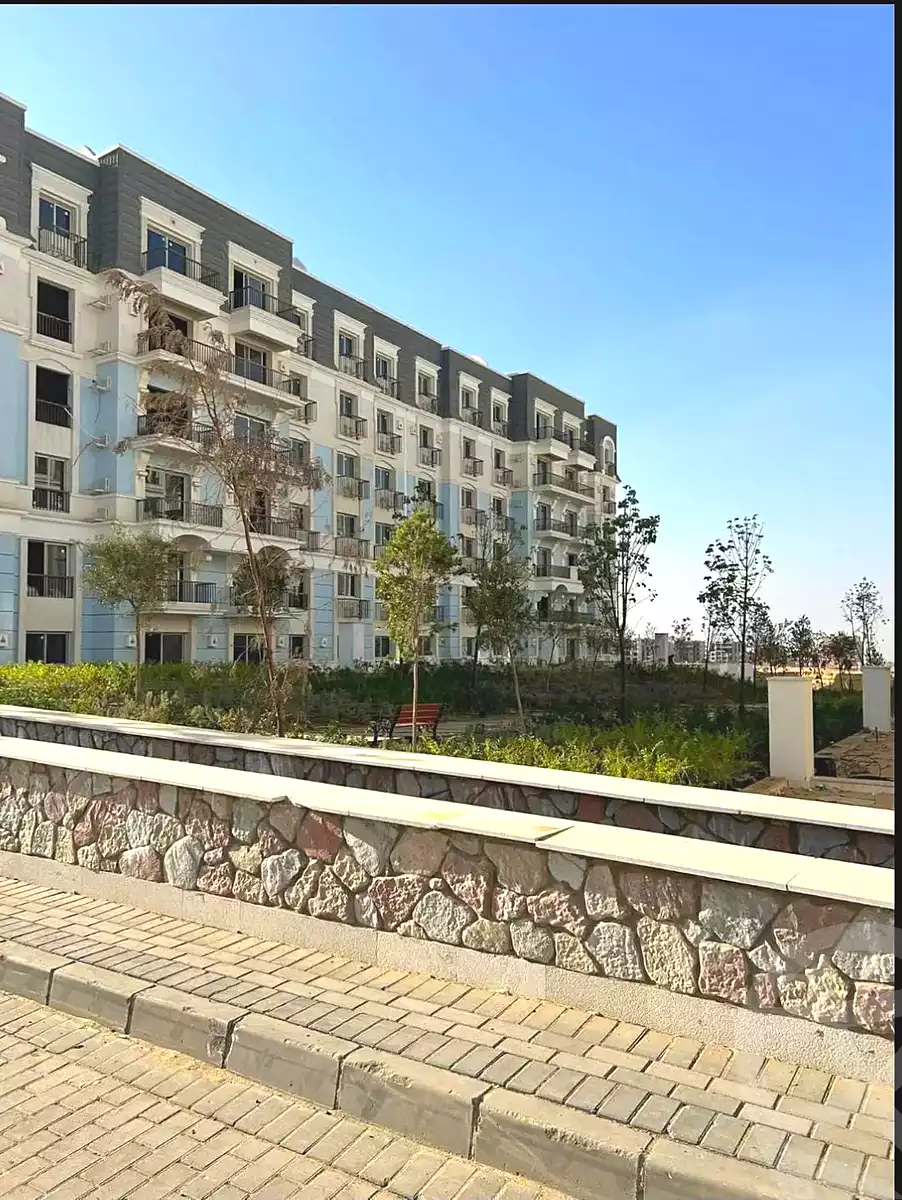 https://aqarmap.com.eg/ar/listing/7212625-for-sale-cairo-new-cairo-compounds-mwntn-fyw-y-syty-club-park-mountain-view-icity