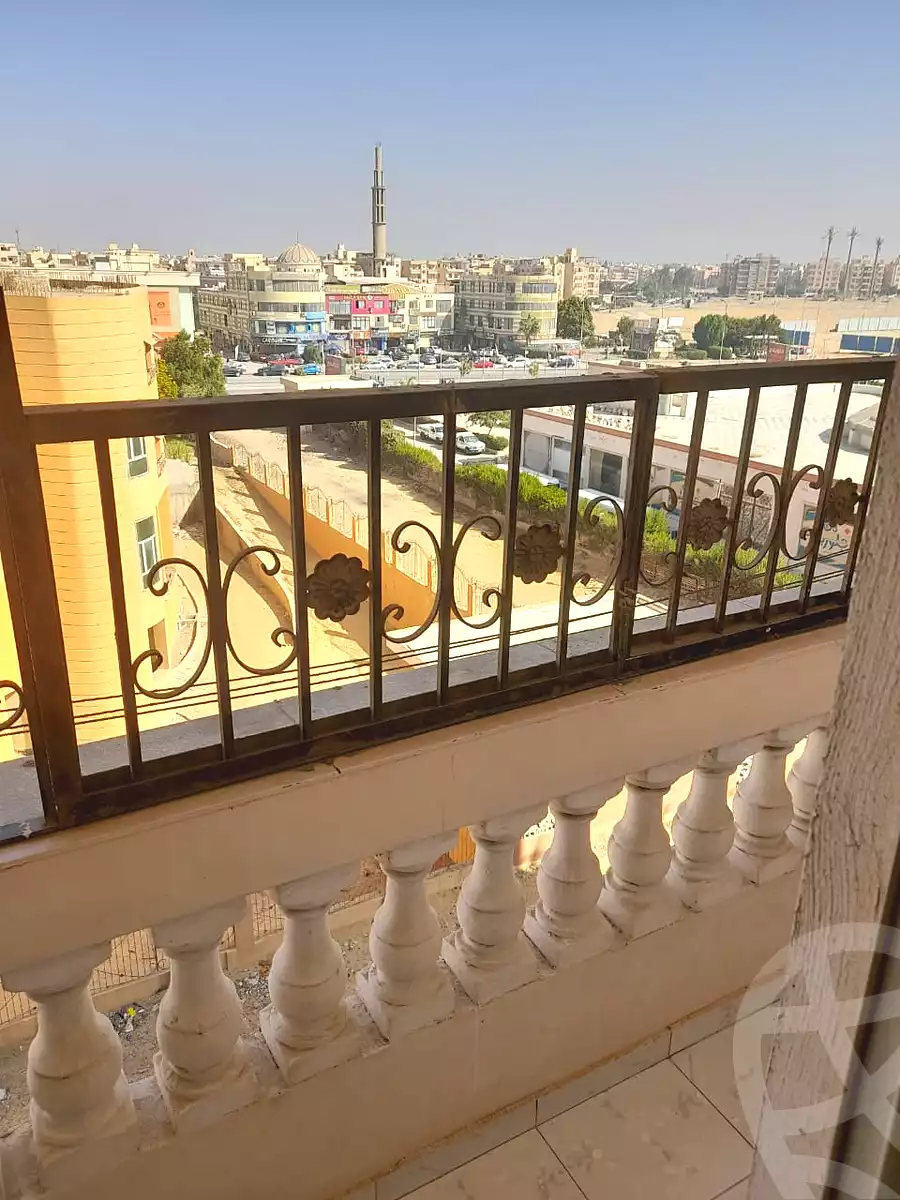 https://aqarmap.com.eg/ar/listing/7212952-for-sale-cairo-6th-of-october-el-ahyaa-neighborhood-2nd-divided-from-al-kafrawei-st