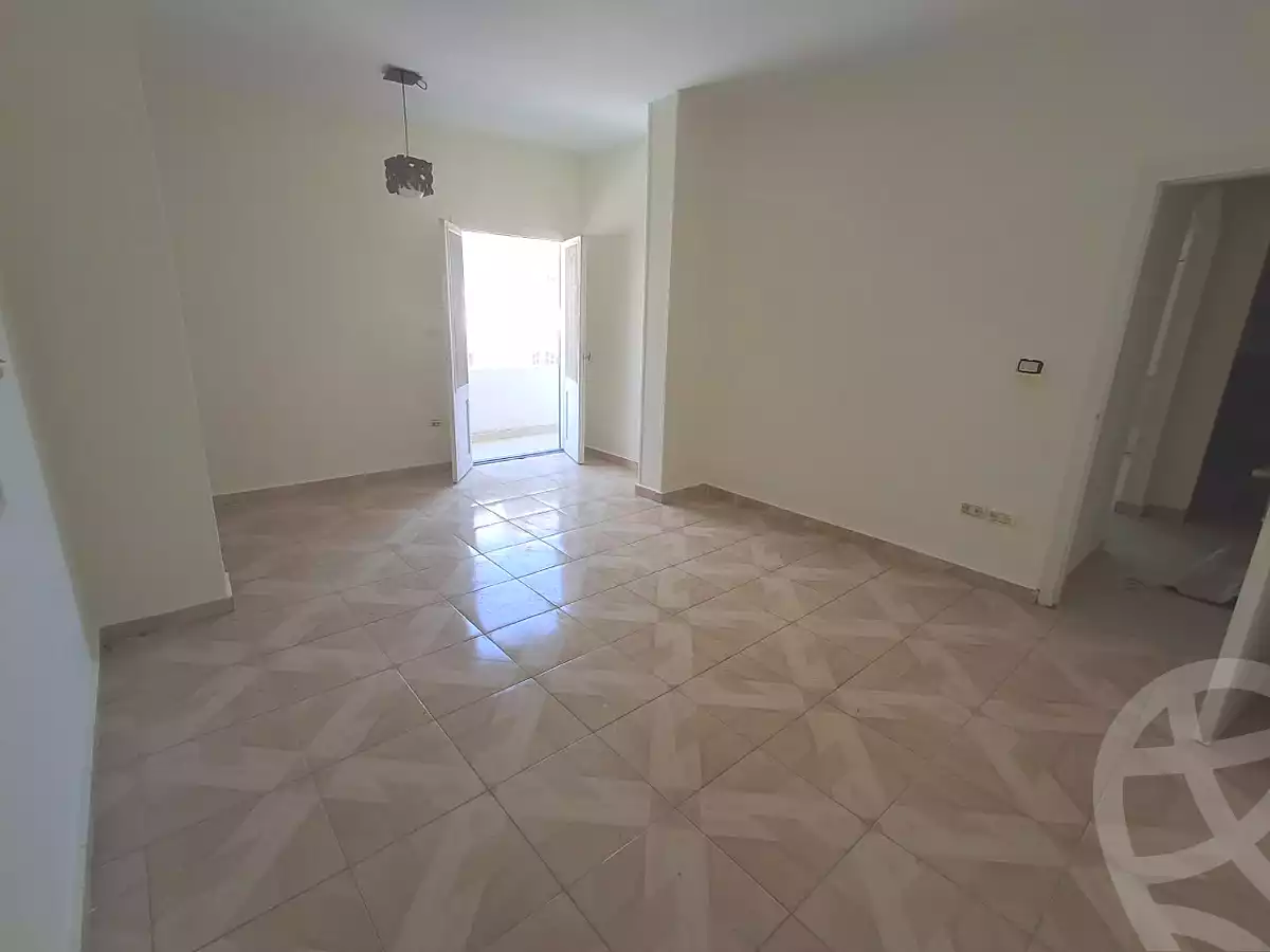 https://aqarmap.com.eg/ar/listing/7212986-for-sale-cairo-6th-of-october-el-ahyaa-neighborhood-3rd-al-hay-al-thalith-st
