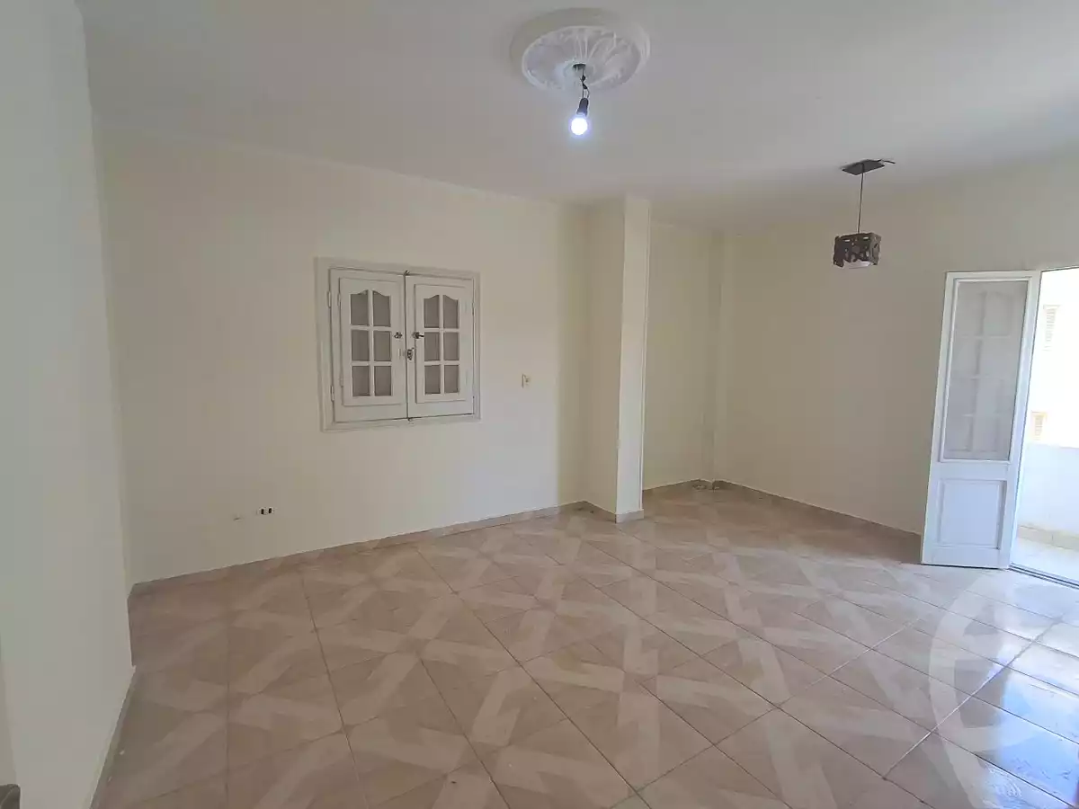 https://aqarmap.com.eg/ar/listing/7212986-for-sale-cairo-6th-of-october-el-ahyaa-neighborhood-3rd-al-hay-al-thalith-st