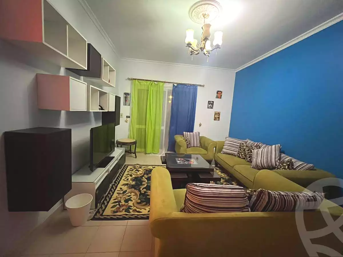 https://aqarmap.com.eg/en/listing/7213034-for-sale-cairo-el-sheikh-zayed-city-lshykh-zyd-ljdyd-park-valley-diwan-compound-efid