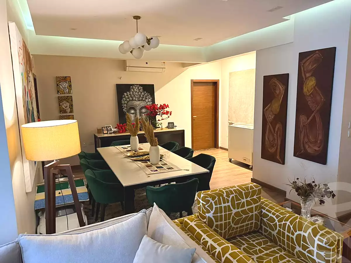 https://aqarmap.com.eg/ar/listing/7213162-for-sale-cairo-el-sheikh-zayed-city-compounds-el-khamayel
