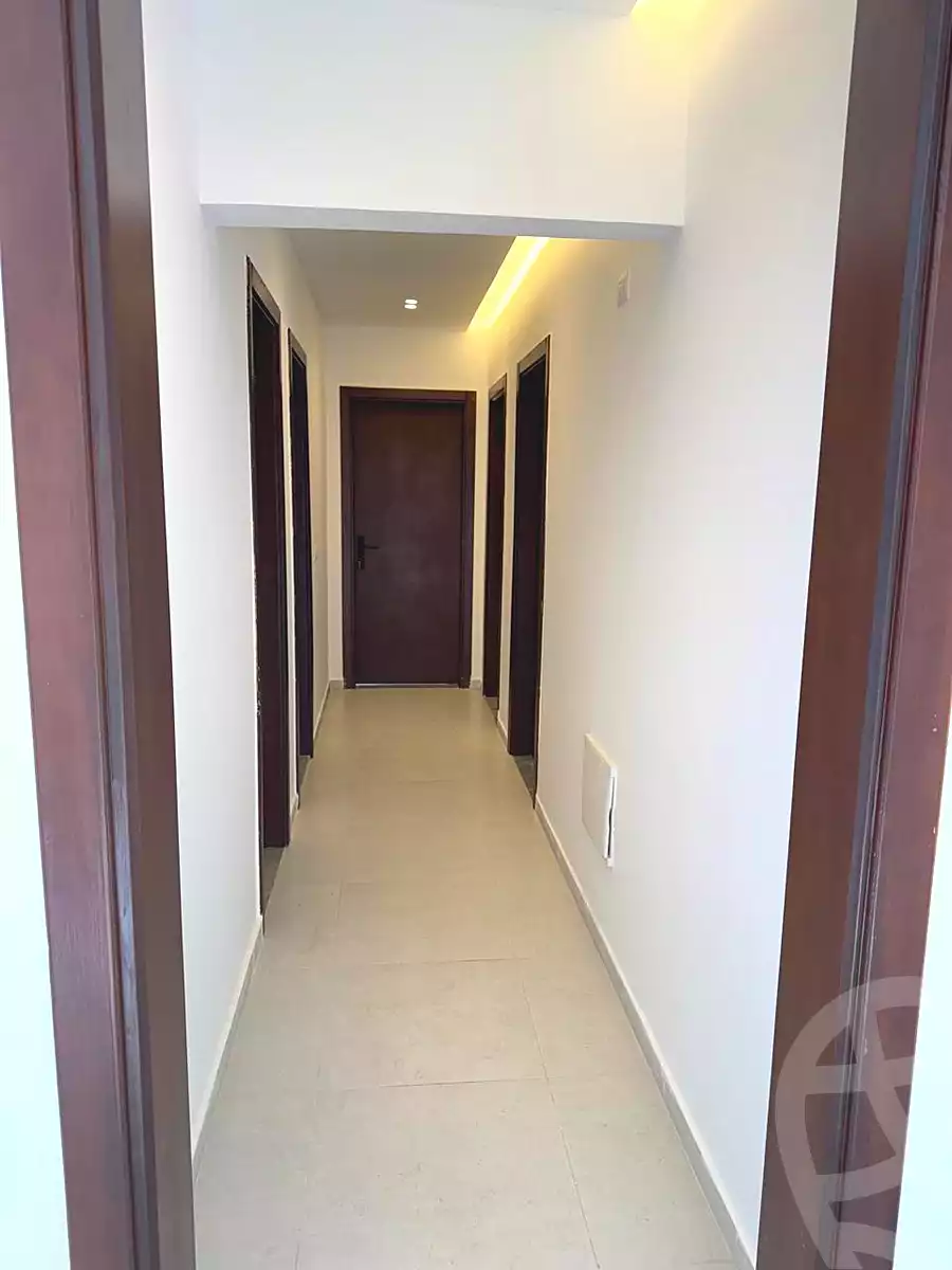 https://aqarmap.com.eg/ar/listing/7213175-for-sale-cairo-el-sheikh-zayed-city-compounds-el-khamayel