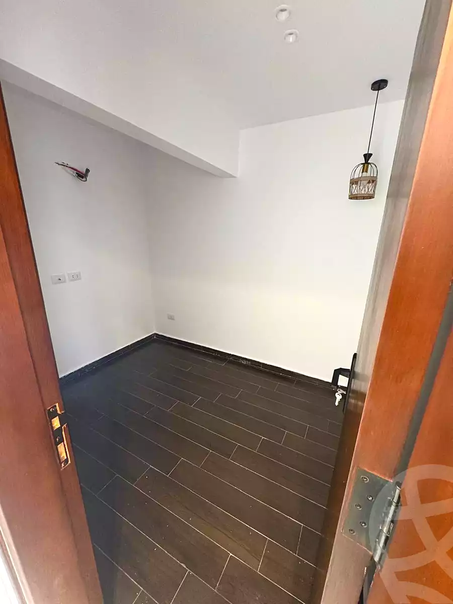 https://aqarmap.com.eg/ar/listing/7213175-for-sale-cairo-el-sheikh-zayed-city-compounds-el-khamayel