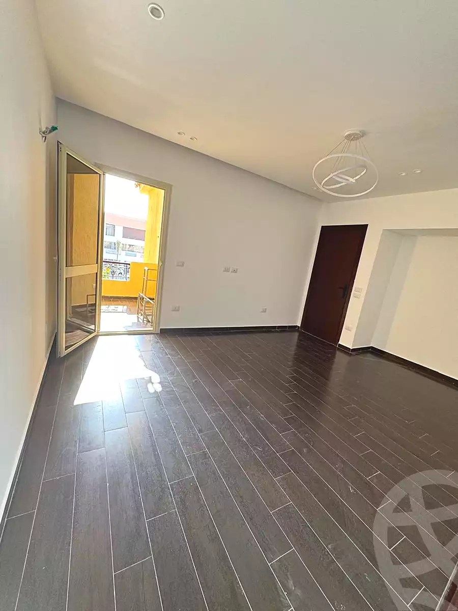 https://aqarmap.com.eg/ar/listing/7213175-for-sale-cairo-el-sheikh-zayed-city-compounds-el-khamayel