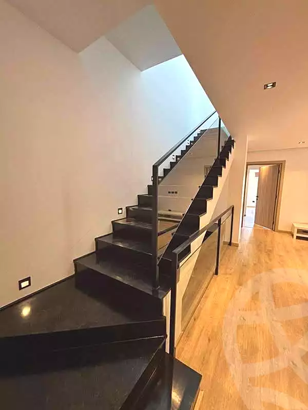 https://aqarmap.com.eg/en/listing/7213215-for-sale-cairo-new-cairo-compounds-hyde-park-parkway-hyde-park-compound