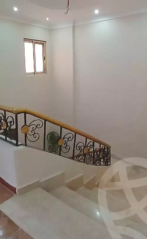 https://aqarmap.com.eg/ar/listing/6005866-for-sale-cairo-new-cairo-south-investors-mohammed-nagib-axis-st