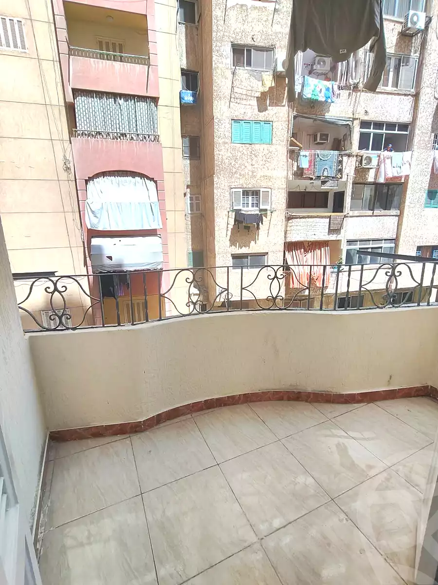 https://aqarmap.com.eg/ar/listing/7213939-for-sale-alexandria-sydy-bshr-sydy-bshr-bhry-shr-khld-bn-lwlyd
