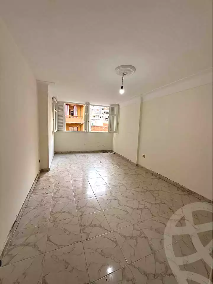 https://aqarmap.com.eg/ar/listing/7214077-for-sale-alexandria-sydy-bshr-sydy-bshr-bhry-abd-el-salam-aref-st
